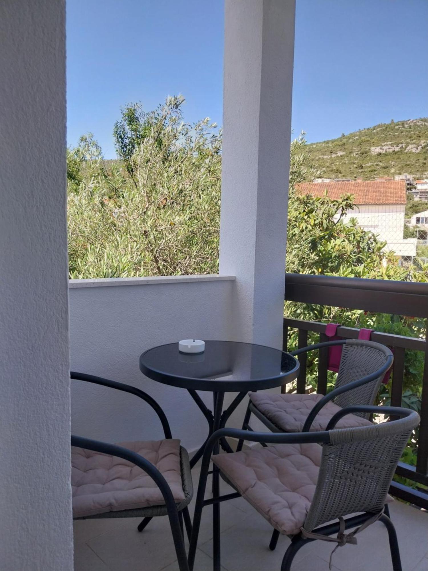 Apartmani Liberan נאום מראה חיצוני תמונה