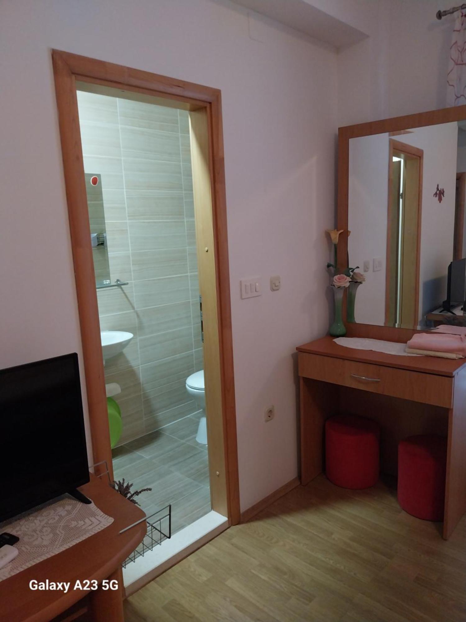 Apartmani Liberan נאום מראה חיצוני תמונה